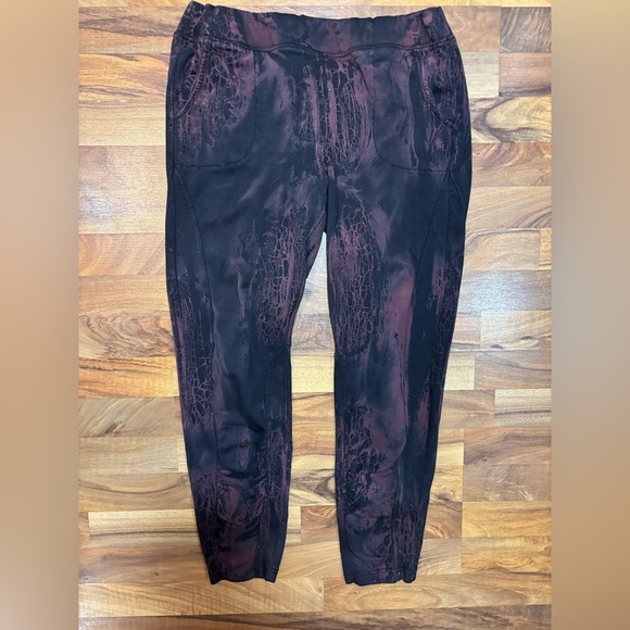 Soft Surroundings Pull On Pants XL Black Burgundy Abstract Print Stretch Pockets - Picture 1 of 7